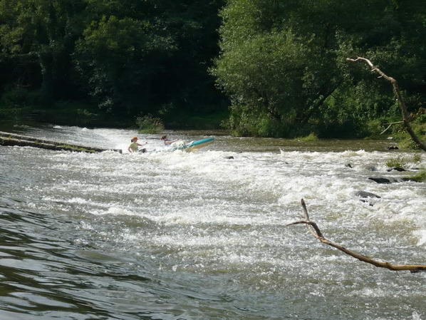 Peřeje pod jezem